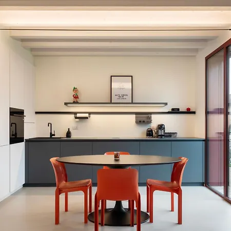 Molly Apartment *